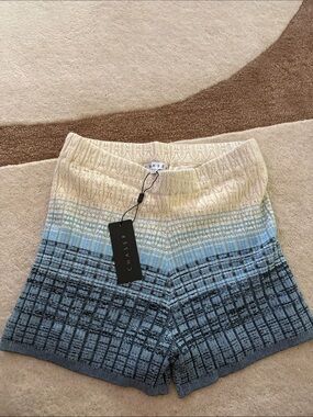 Chaser Cream to Blue Gradient Knit High-Rise Bike Shorts